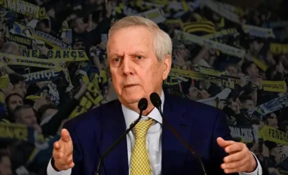 Aziz Yıldırım Adaylık İçin Gün Sayıyor: İmza Sayısı 12 Bini Geçti! 1 Aziz Yıldırım Adaylık İçin Gün Sayıyor: İmza Sayısı 12 Bini Geçti!